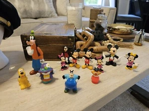Juego de personajes Disney - Imagen 1 de 8