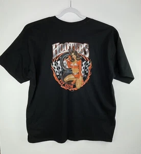 NWT Hooters Men's 2XL Black Pit Crew 2007 T-Shirt Racing Pin-up Girl 100% Cotton - Picture 1 of 10