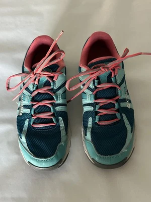 Columbia Montrail Women's Shoes Size 8; Previously Worn; Great Condition - Image 1 of 4