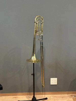 Trombón bajo tenor Holton TR680 Foto 1 de 4