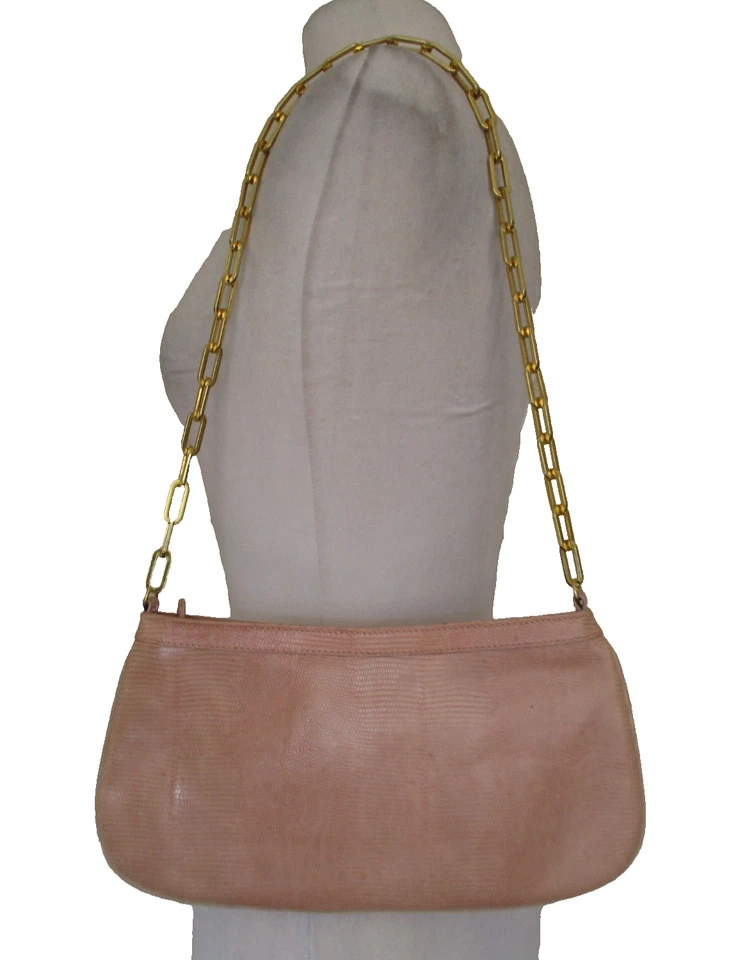 Cartera de Colección Y2K Saks Fifth Avenue Cartera de Cuero Rosa Polvoriento en Relieve Cadena Dorada Foto 1 de 4