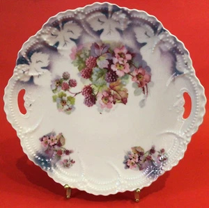 ANTIQUE CAKE PLATE LEUCHTENBURG GERMANY LAVENDER RASBERY PATTERN 9 5/8" - Picture 1 of 7
