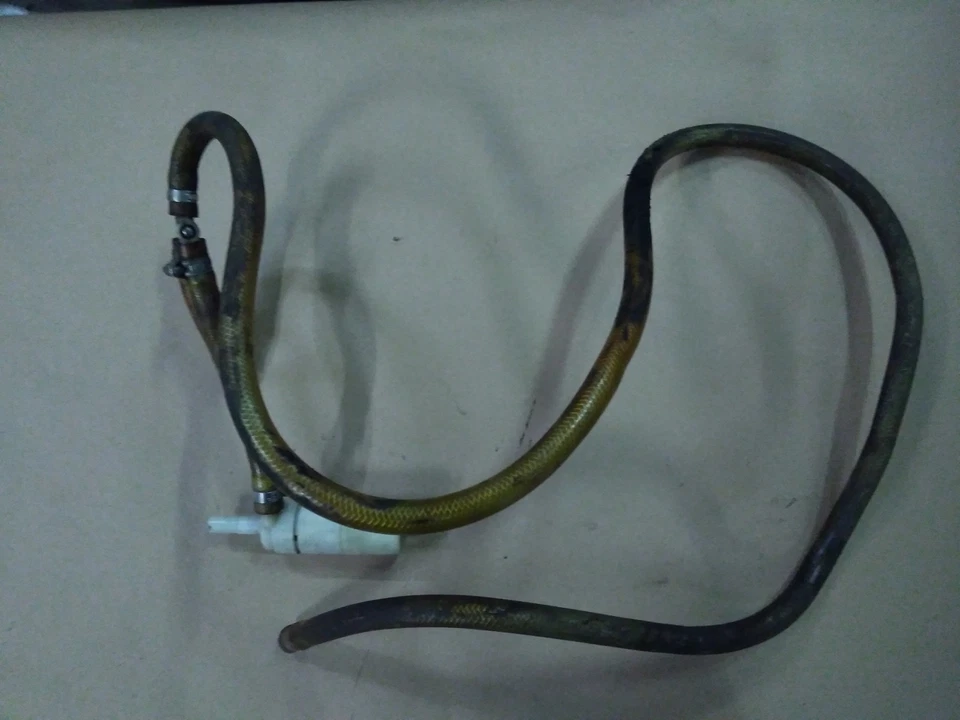 Sistema de lavado de faros con bomba Audi C4 100/A6/UrS4 (1992-1997) Foto 1 de 1