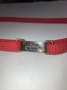 "Cinturón tejido rojo delgado vintage para mujer LaCoste Izod Era hebilla de metal de cocodrilo 32""" - Imagen 1 de 6
