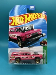 Hot Wheels 2024 Cruise Bruiser - Hot Pink - Picture 1 of 3