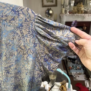 Batik blau & grau Libelle Blumen Flatterärmel über Knie Wickelkleid - Bild 1 von 6