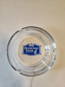 Cenicero de vidrio vintage Rodeway Inns of America 3 ranuras tiene un chip usado - Imagen 1 de 7
