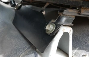 Supporto in lamiera Toyota LandCruiser sedile conducente sedile passeggero bracket front seat - Foto 1 di 1