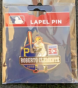 ROBERTO CLEMENTE PITTSBURGH PIRATES HALL OF FAME INDUCTION 1973 LAPEL PIN - Picture 1 of 3