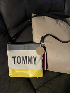 Tommy Hilfiger Crossbody Purse New with Tommy Circle Tag Never Used Blue Yellow - Picture 1 of 4
