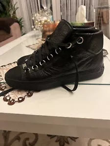 balenciaga arena - Bild 1 von 6