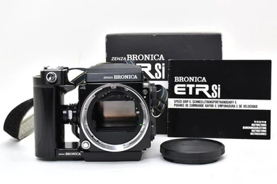 Zenza Bronica ETR-S Body Waist level Finder and Grip , Strap A 2665122 - Image 1 of 4