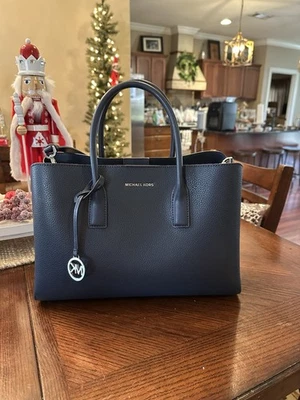 Cartera Michael Kors Ruthie Grande Guijarros Cuero Azul Marino Tono Plateado Herrajes Nueva Foto 1 de 4