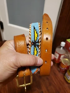 Cintura vintage in pelle con perline stile nativi americani Thunderbird Hong Kong 32-1/2" bambini - Foto 1 di 18