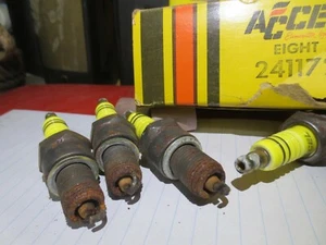 Accel Spark Plugs 241172 Old Stock & Number - Picture 1 of 2