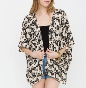 Kimono Cubre con Estampado de Mariposas - Encubrimiento de Verano - Kimono de Playa - Talla UK 8 - Imagen 1 de 5