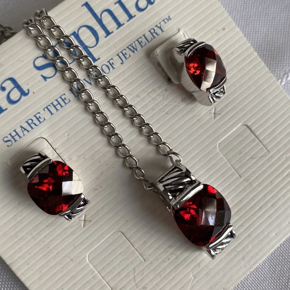 Pendientes Colgantes Lia Sophia Lisa Rojo Corte Cojín Circonita Tono Plateado Antiguos ¡Tan Raro! Foto 1 de 4