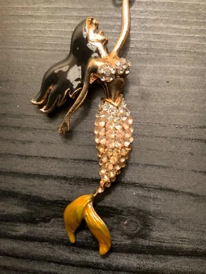 Collar Sirena Betsey Johnson Oro con Cola Dorada  Foto 1 de 4