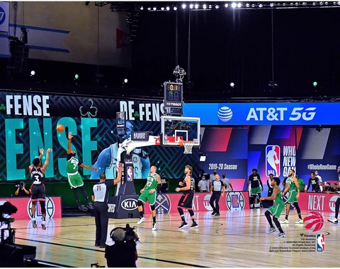 OG Anumoby Raptors Unsigned 2020 Playoffs Game 3 Win Shot vs Celtics Photo Cover