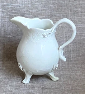 Antiguo Raro c1750 Meissen Clásico Liso Blanco 3 Patas Jarra de Leche Diseño Follaje - Imagen 1 de 18