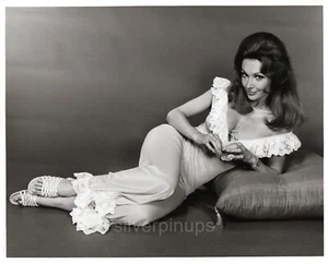 Orig 1971 FRANCINE YORK Seductive and Slinky.. GLAMOUR GOWN Portrait.. GORGEOUS! - Picture 1 of 1