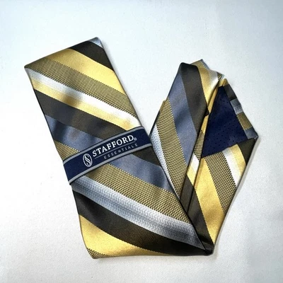 NUEVA Corbata Stafford Essentials Para Hombre Negra Amarilla Gris Raya Clásica Precio de venta sugerido por el fabricante $26. Nuevo con etiquetas Foto 1 de 4