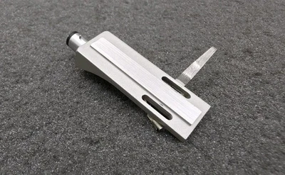 Pioneer headshell In excellent Condition  - Image 1 of 4