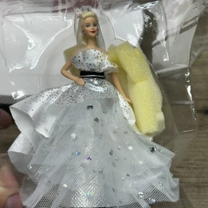 NIB 2019 Hallmark BARBIE 60th ANNIVERSARY Porcelain Ornament SILVER GOWN Deluxe - Picture 1 of 10