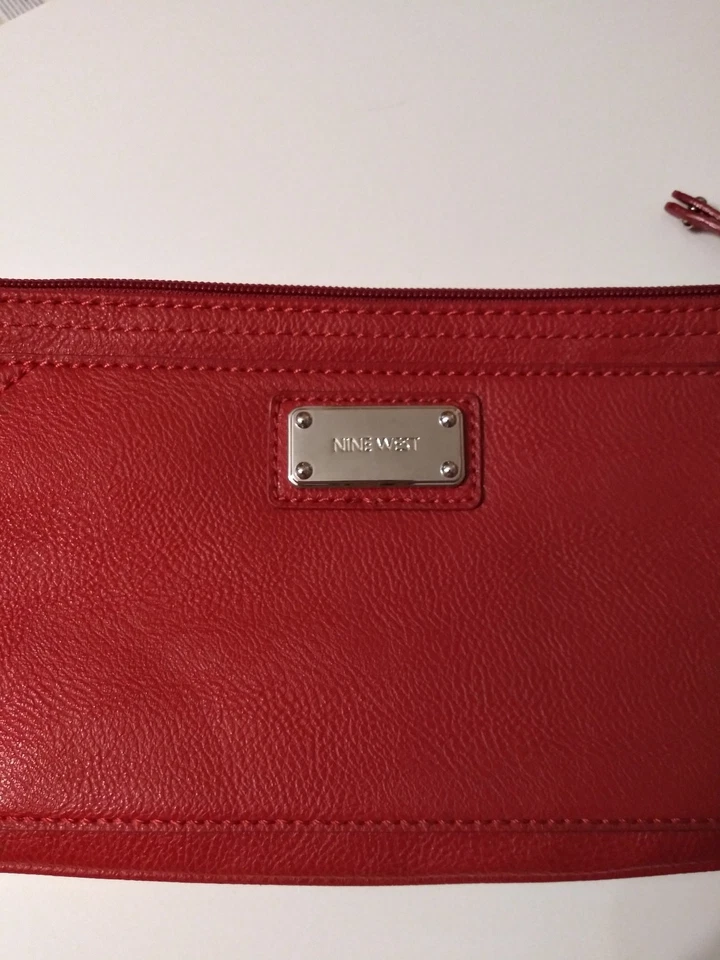 Muñequera roja Nine West para mujer 1A Foto 1 de 4