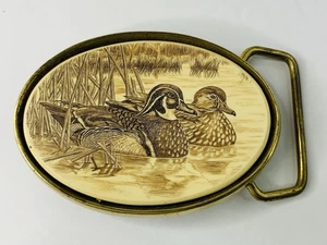 Boucle de ceinture vintage années 80 Barlow canards sportif chasseur laiton massif faux scrimshaw États-Unis - Photo 1/5