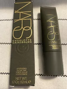 NARS Charlotte Gainsbourg Hydrating Glow Tint 1.7 Oz Medium 6999 Read Descripció - Picture 1 of 6