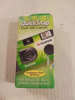 Fujifilm Fuji Quicksnap 400 Single Use Disposable 35mm Camera with Flash 02-2009 - Image 1 of 4