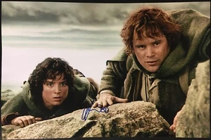 Elijah Holz Autogramm signiert 12x18 Foto Herr der Ringe, Wilfred - Bild 1 von 1
