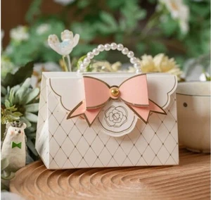 Geschenkbox Tasche mit Perlenhenkel und Schleife Geburtstag (siehe Abbildung)