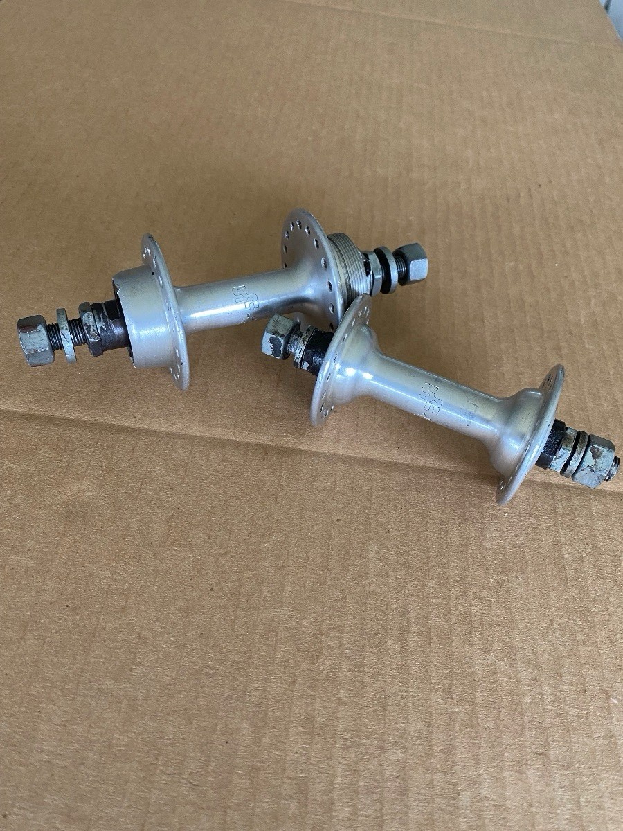 パーツ NOS SUNTOUR LARGE HUB FRONT 36H RED NOS SUNTOUR LARGE HUB FRONT 36H RED