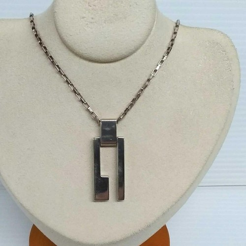 Collana Gucci in argento 925 con placca logo G