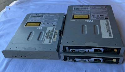 UNIDAD DE CD-ROM INTERNA TOSHIBA XM-4101B 2xSCSI 50 PINES SOL SE VENDE COMO NO FUNCIONA Foto 1 de 3