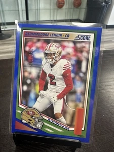 2025 Panini Score Football Deommodore Lenoir Blue Showcase /250 JS - Bild 1 von 2