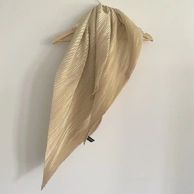 Vintage Oscar de la Renta Scarf Holiday Pleated Gold Fancy Elegant Wedding - Image 1 of 4