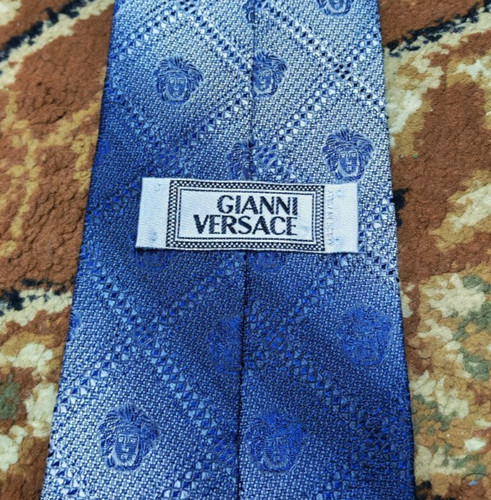 cravatta uomo vintage Gianni Versace GV Classic 100% tutta seta fantasia retrò medusa