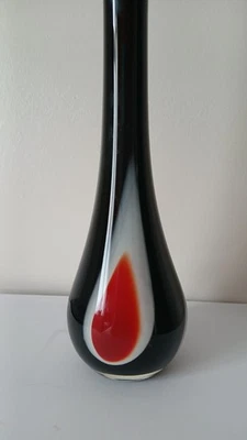 Eternalle Glass Vase - Image 1 of 4
