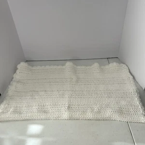 Handgefertigte afghanische Babydecke gehäkelt Baumwolle weiß 26x30 - Bild 1 von 3