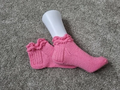 Calcetines de punto rosas hechos a mano para mujer Foto 1 de 4