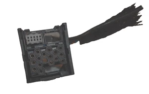 1999 BMW 528i Business Cassette Player Wiring Plug - Picture 1 of 3