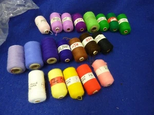 LOT 16 SPOOLS DEE LITE ACRIDEL YARN PUNCH NEEDLE MIXED COLORS + 4 MISC SPOOLS - Picture 1 of 5