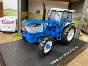 4028 Ford TW25 4x4 Force 2 II Tractor 1:32 scale Farm Universal Hobbies BOXED - Picture 1 of 4