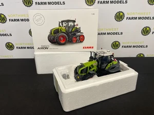 UNIVERSAL HOBBIES 02674710 1:32 SCALE CLAAS AXION 960 TERRA TRAC MY24 LIMITED - Picture 1 of 5
