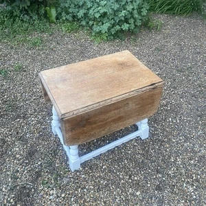 Vintage Small Solid Oak Swivel Top Drop Leaf Coffee Side Lamp Table Occasional - Picture 1 of 24