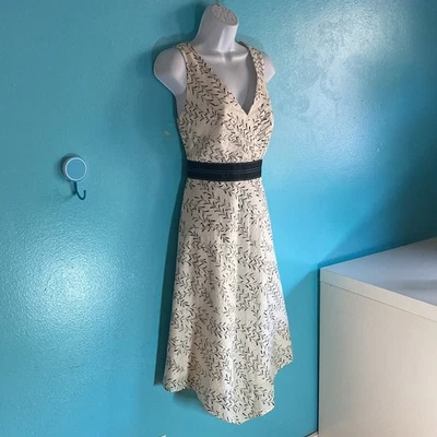 Kay Unger отверстие платье размер 8 Midi длина белый Spring без рукавов задняя молния VNeck - Изображение 1 из 4