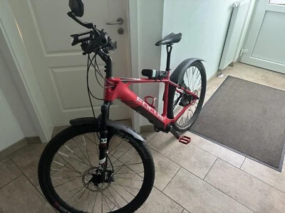 FOCUS Carbon Elektro Mountainbike Raven 9.8 - 29 L rot Gewicht 16 kg - Bild 1 von 4